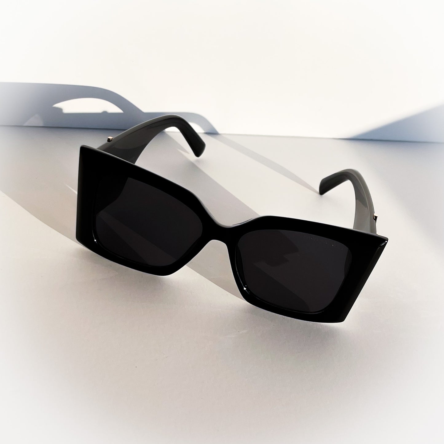 Eve Shades