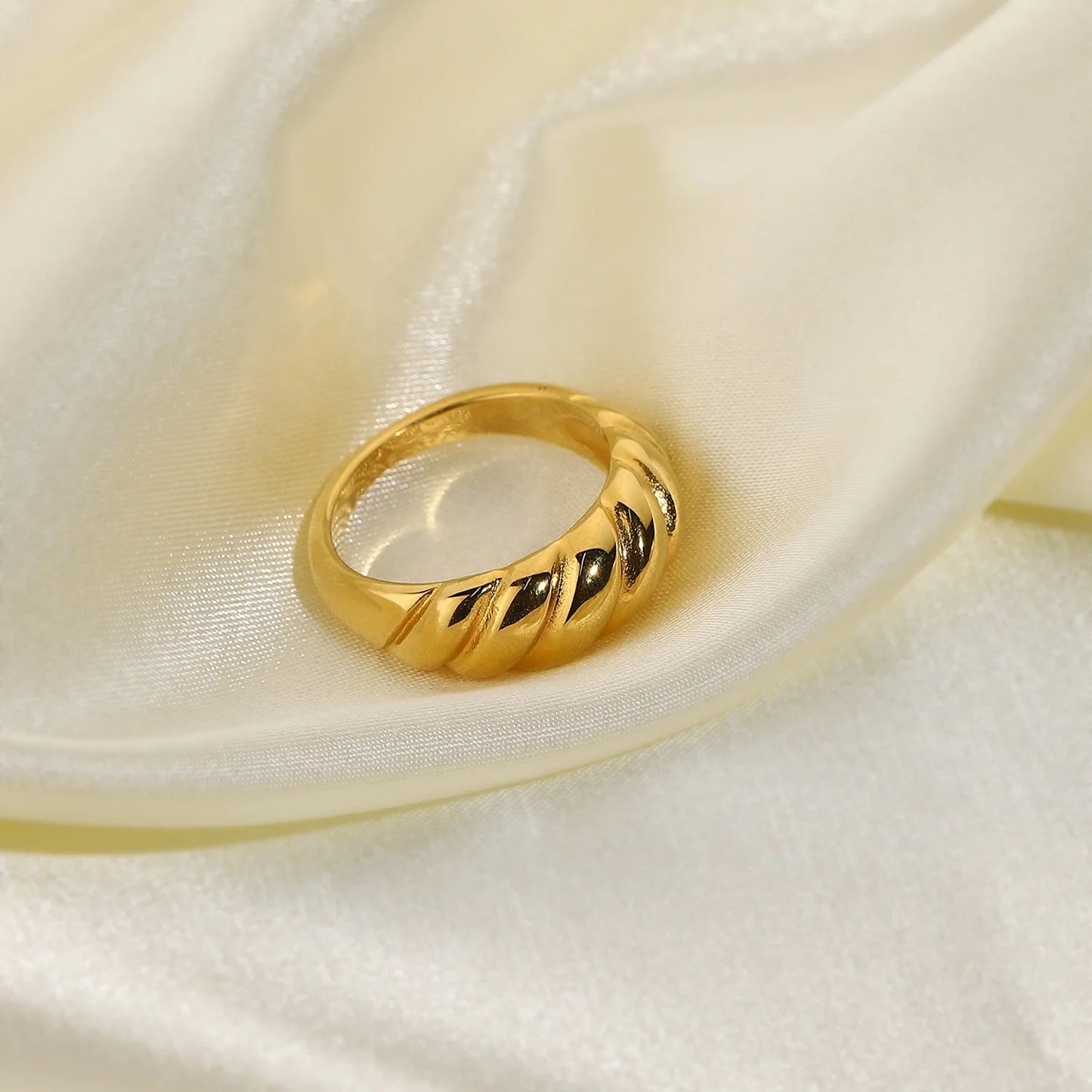 Cayman Ring