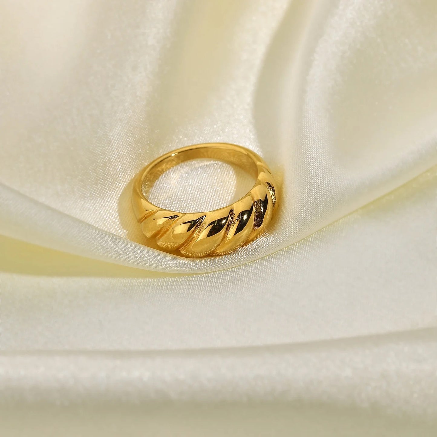 Cayman Ring