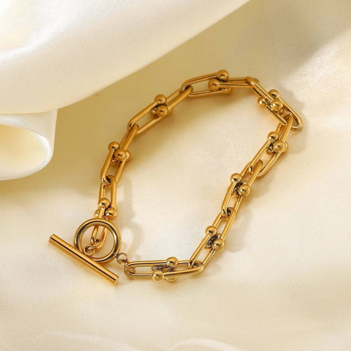 Gabby Graduated Link Necklace