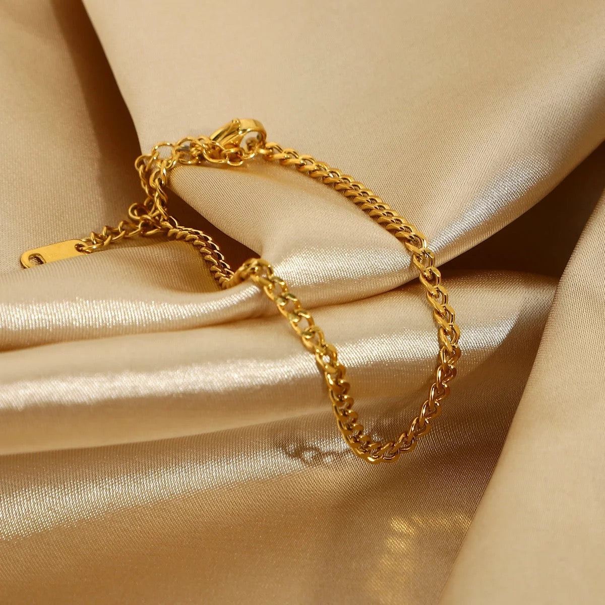 Dainty Cuban Bracelet