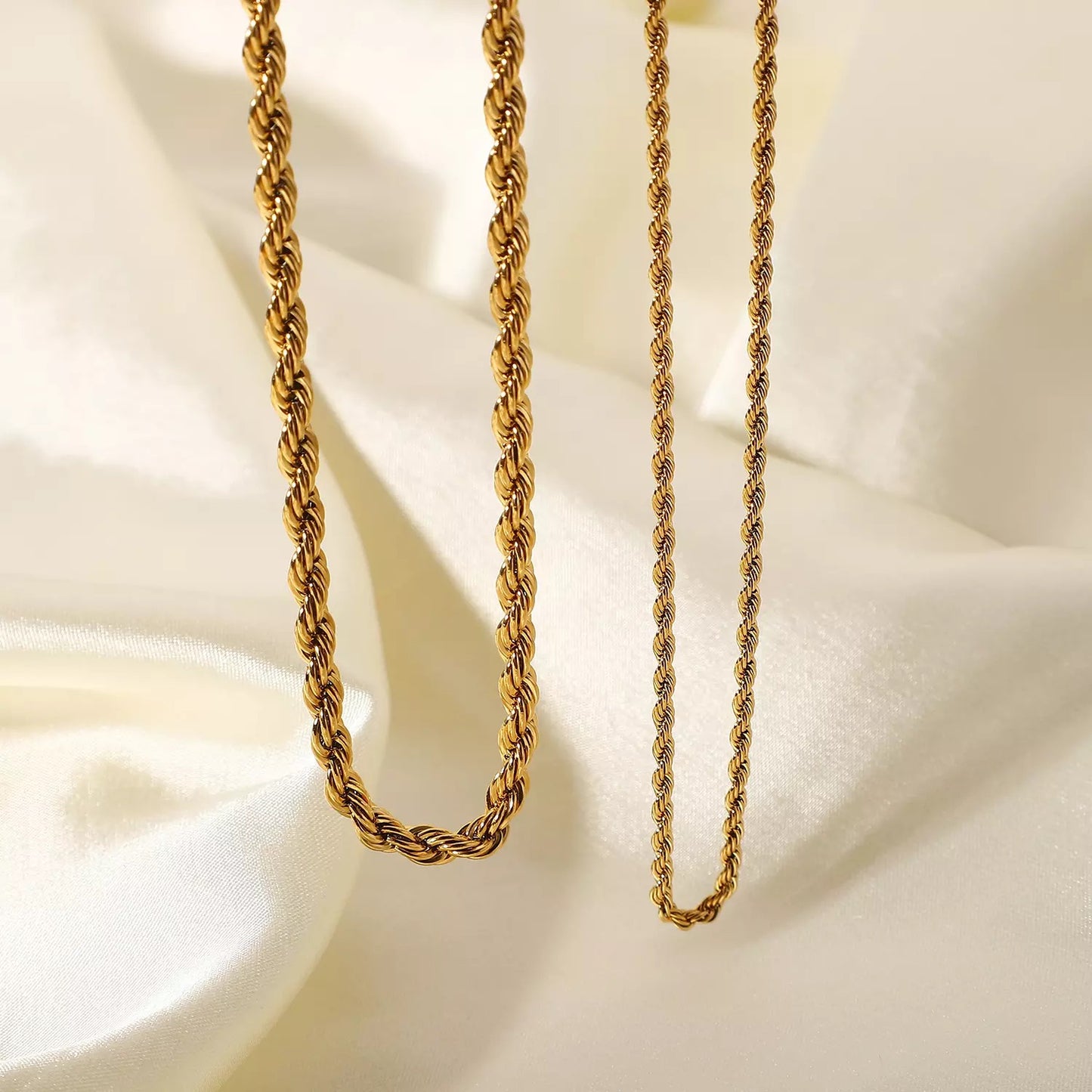 Dainty Tahiti Twist Necklace