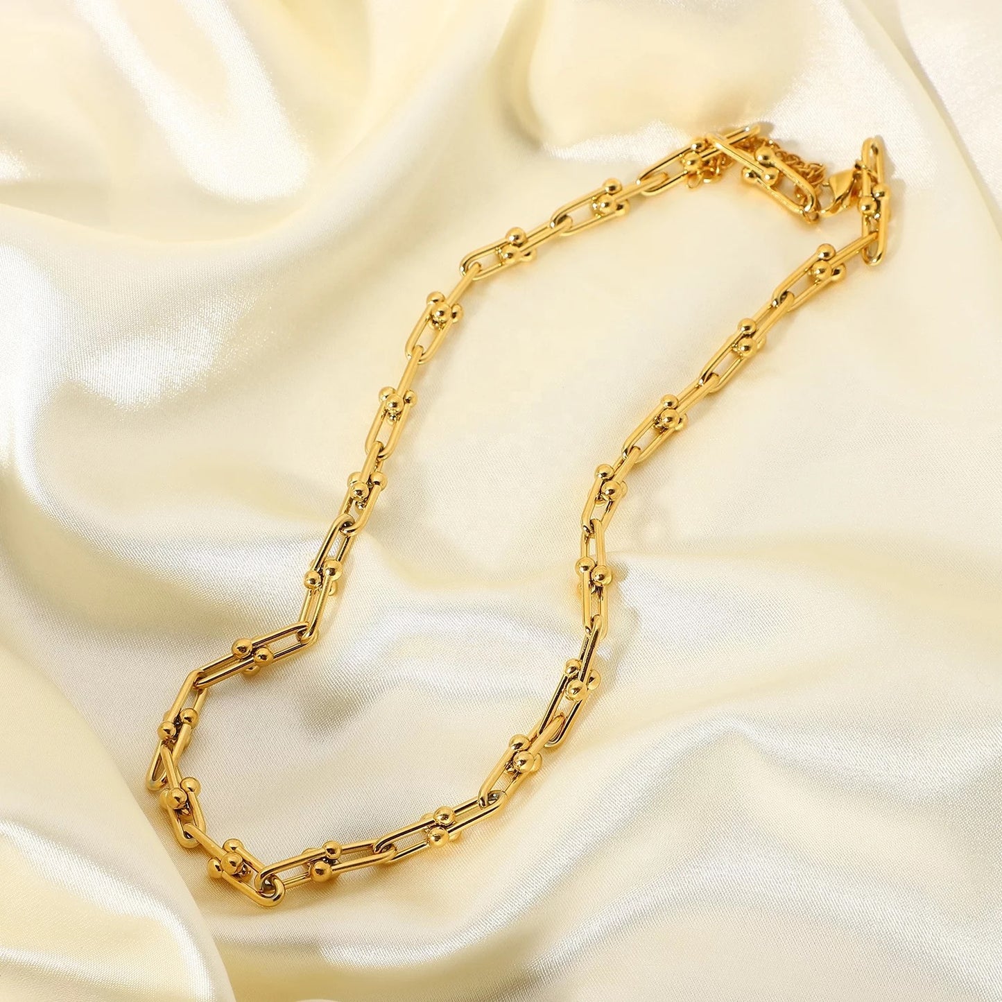 Gabby Graduated Link Necklace