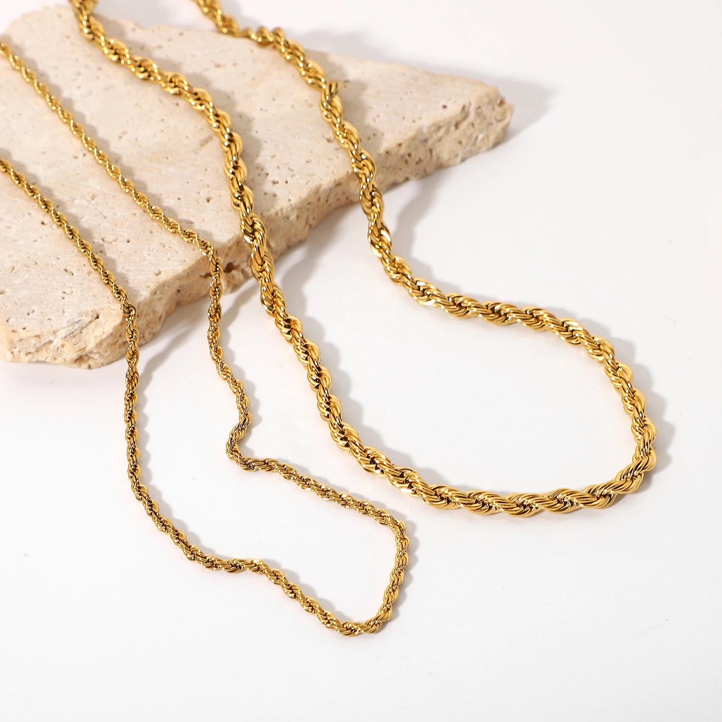Dainty Tahiti Twist Necklace