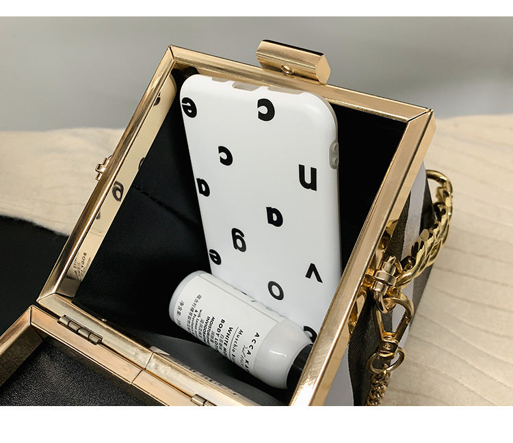 Amazonia Box Bag