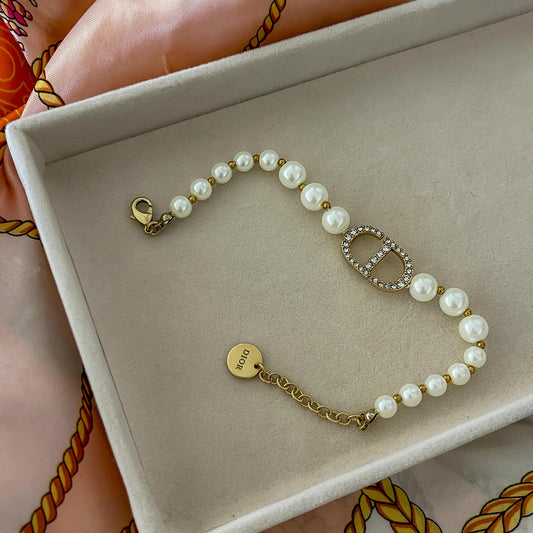 Camilla Pearl bracelet